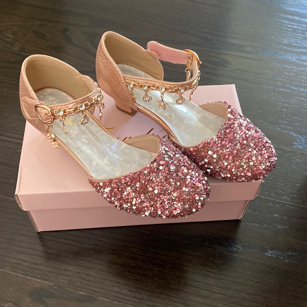 Girls shoes size 1